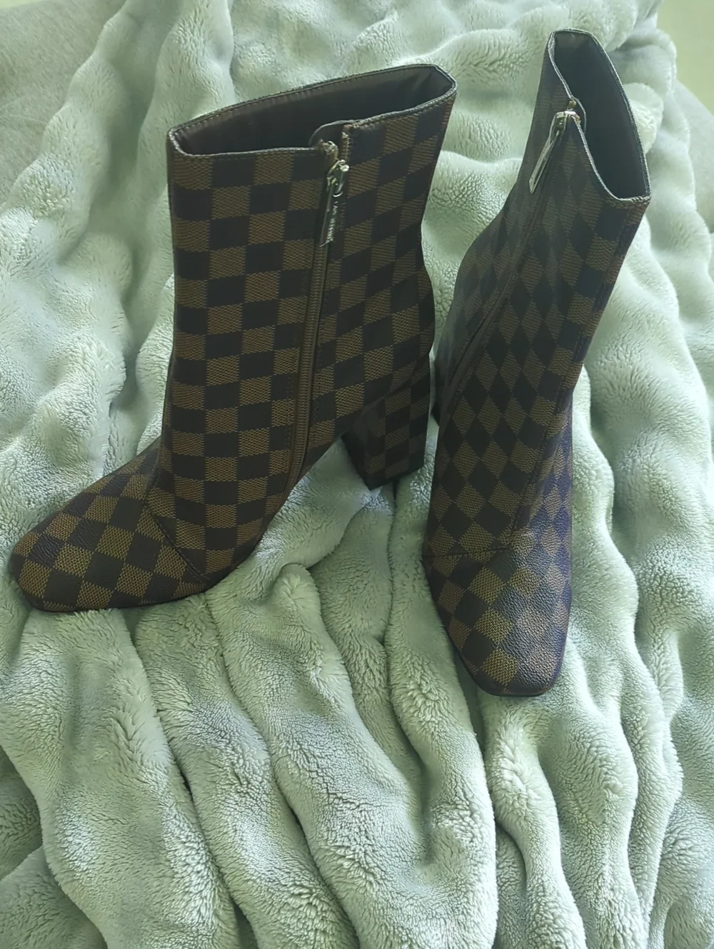 Cape Robbin Brown Checkered Block Heel Ankle Boots Like New